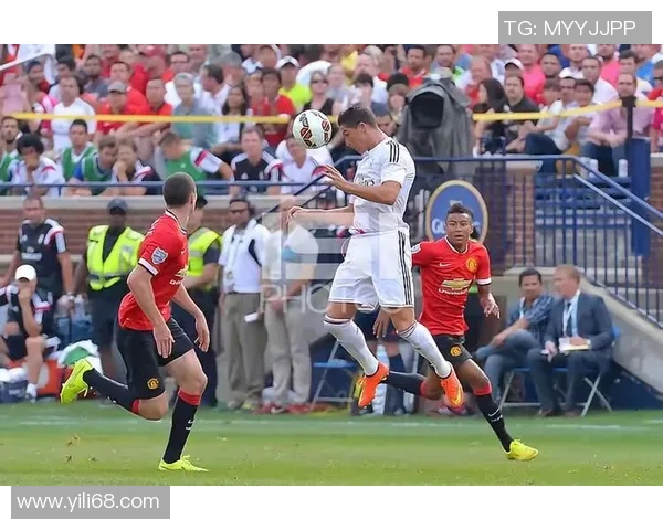 如何全面评价球星在足球场上的表现与影响力